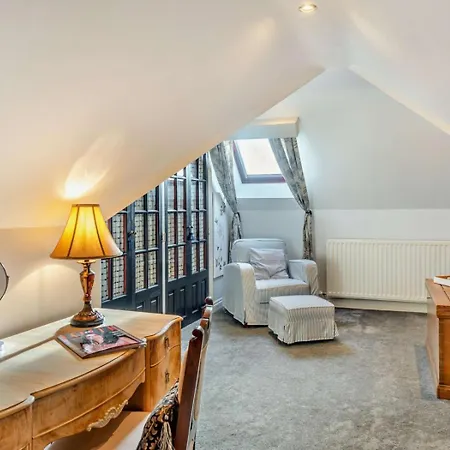 4 Bed In Carlisle Oc-94398 *