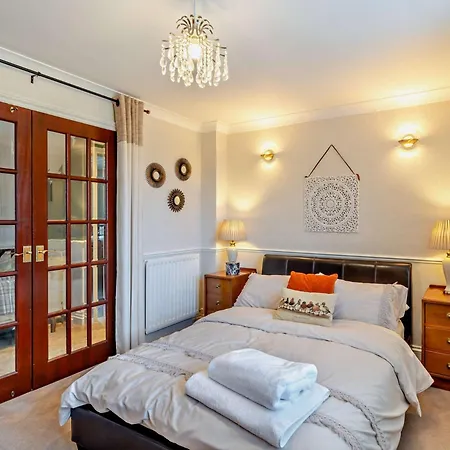 4 Bed In Crosby-on-eden 94398 Holiday home *